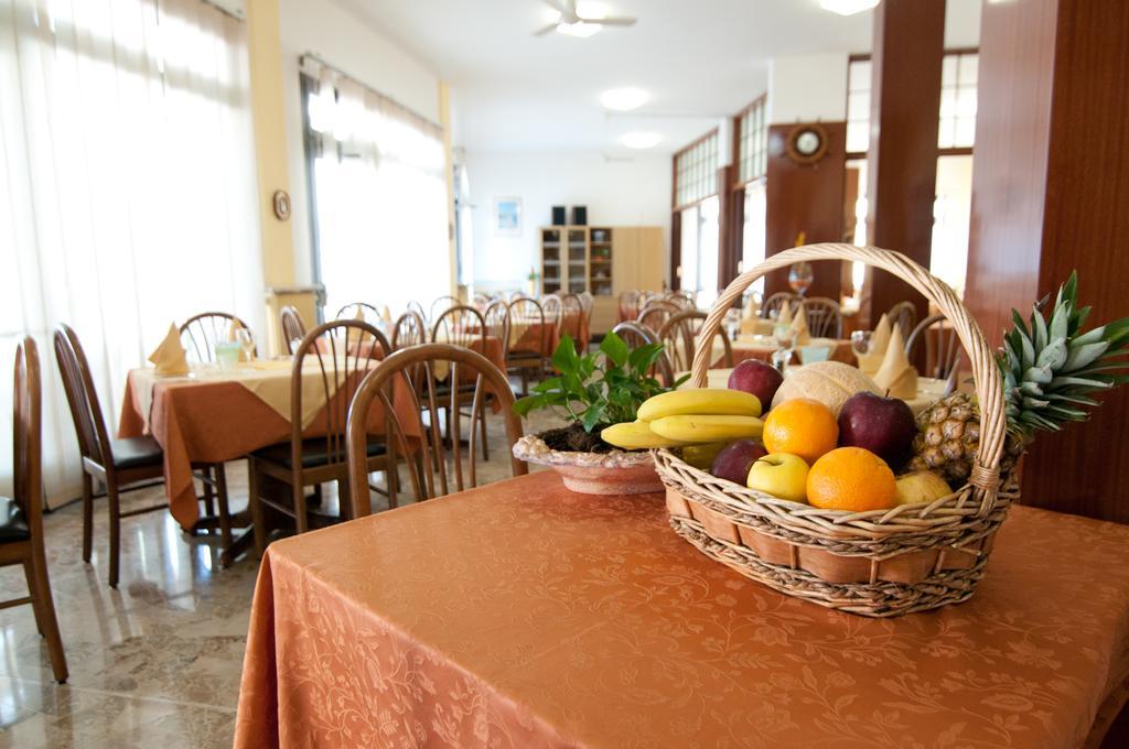 Milan Residence Rosolina Mare Extérieur photo